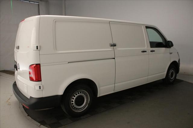 Volkswagen Transporter image 5