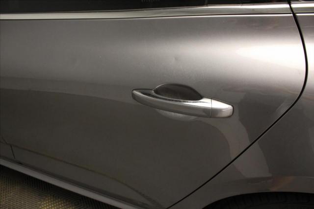 Renault Talisman Estate image 2