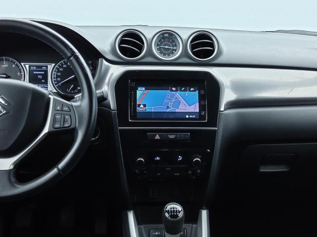Suzuki Vitara image 4