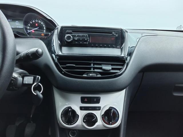 Peugeot 208 image 7