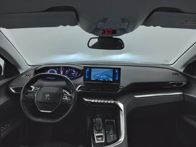 Peugeot 5008 image 1