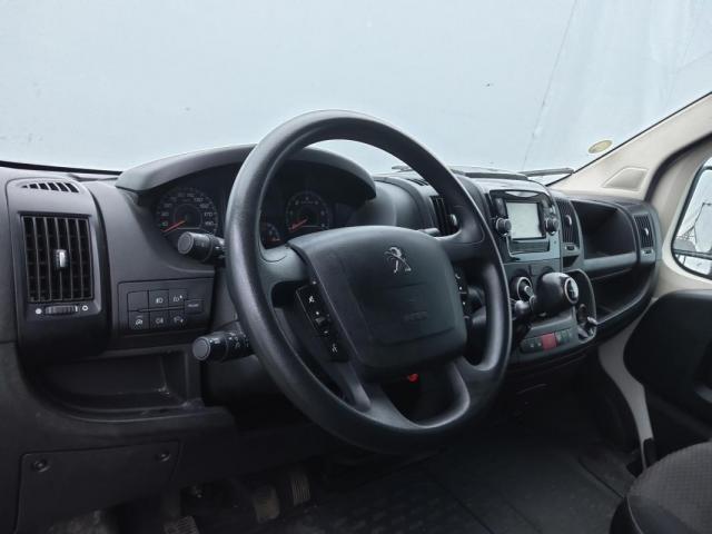 Peugeot Boxer image 2