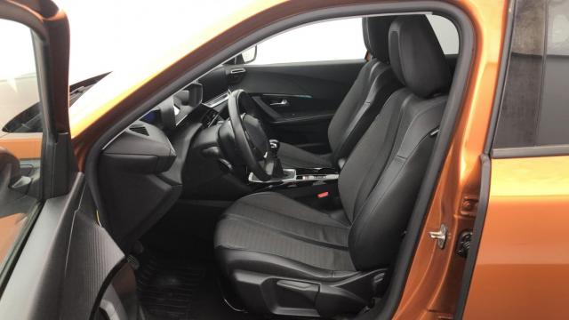 Peugeot 2008 image 6