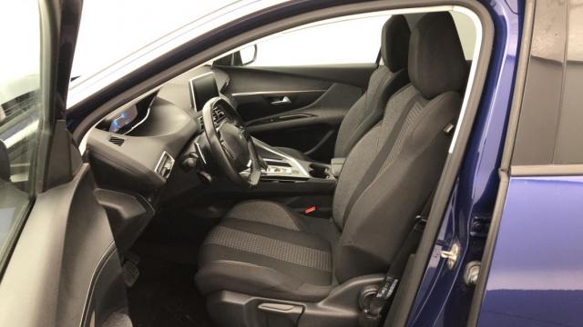 Peugeot 3008 image 2