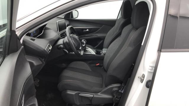 Peugeot 3008 image 6