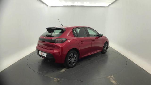 Peugeot 208 image 6