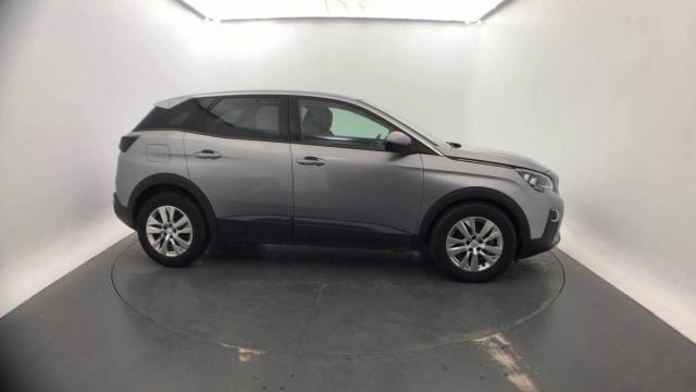 Peugeot 3008 image 2