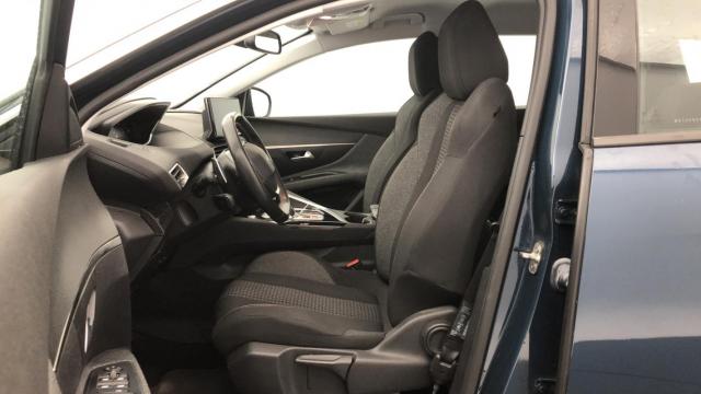 Peugeot 5008 image 5