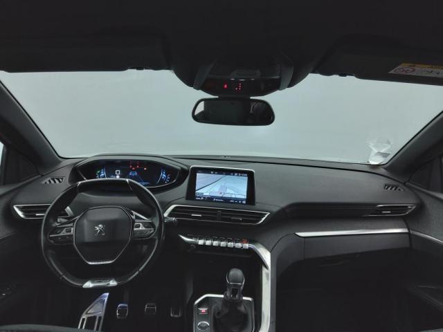 Peugeot 3008 image 3