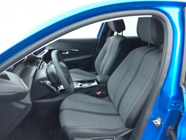 Peugeot 208 image 8