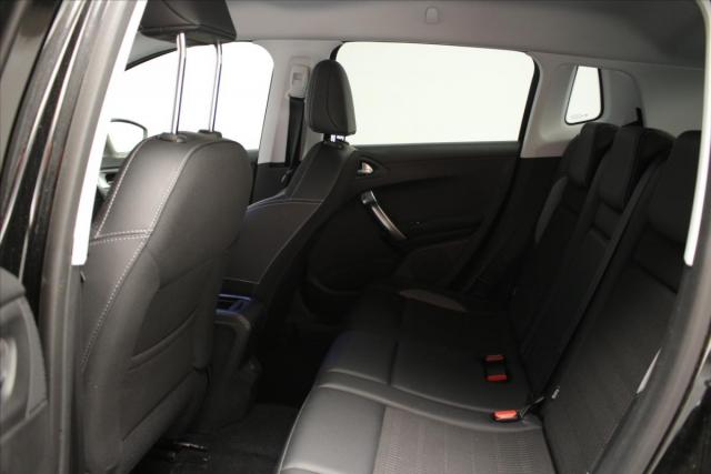 Peugeot 2008 image 3