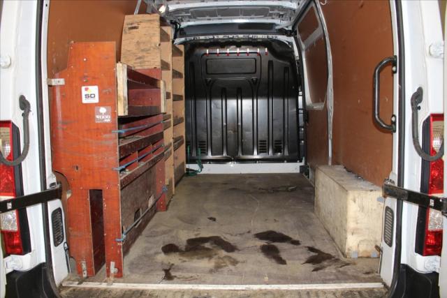 Renault Master image 1