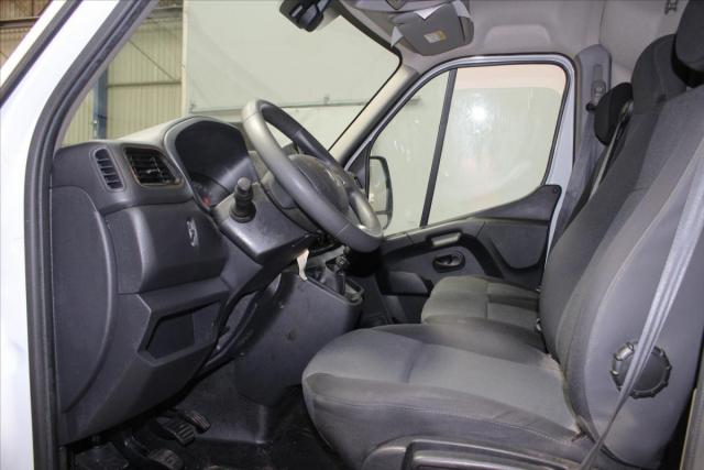 Renault Master image 8