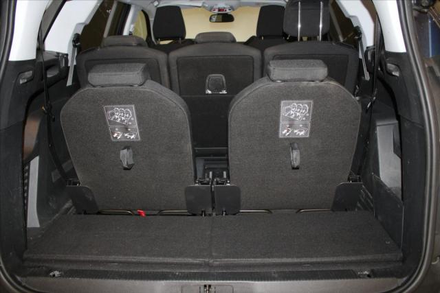 Peugeot 5008 image 1