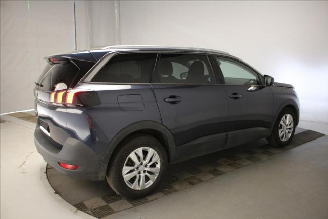Peugeot 5008 image 6