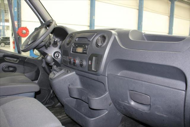 Renault Master image 2