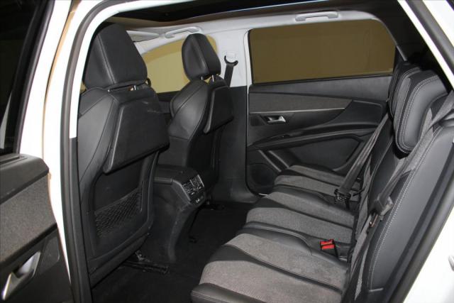 Peugeot 5008 image 3