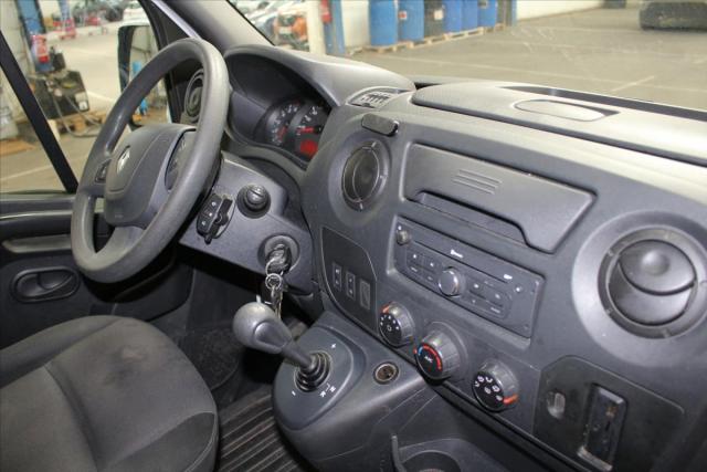 Renault Master image 2