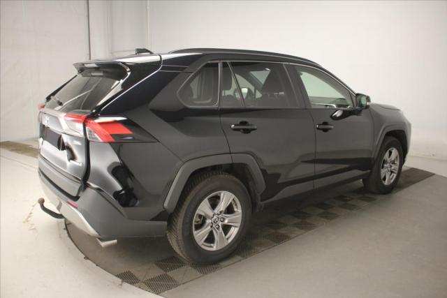 Toyota Rav4 image 2