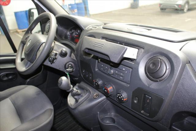 Renault Master image 2