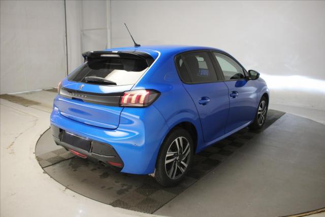 Peugeot 208 image 2