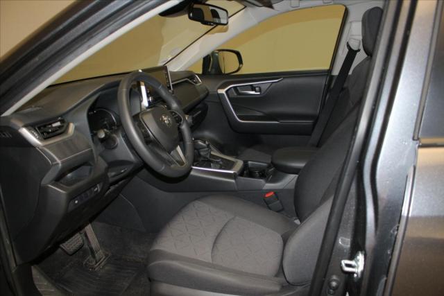 Toyota Rav4 image 2
