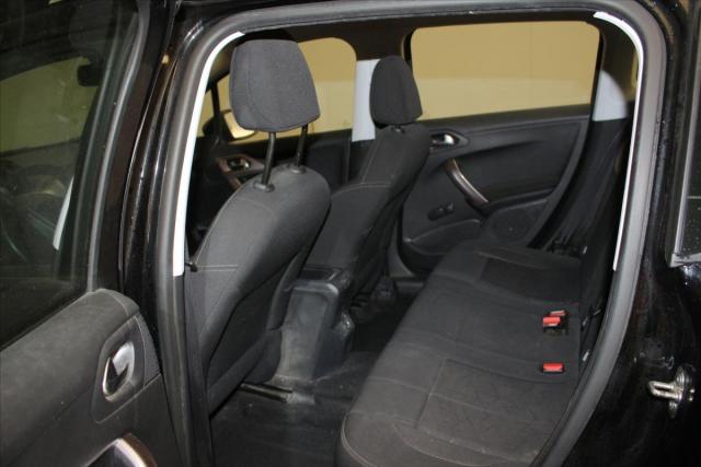 Peugeot 2008 image 5