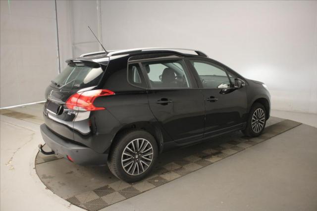 Peugeot 2008 image 3