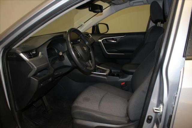 Toyota Rav4 image 2