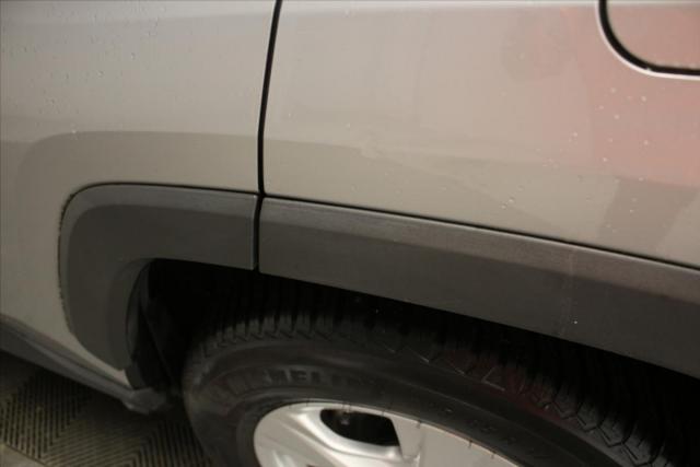 Toyota Rav4 image 7