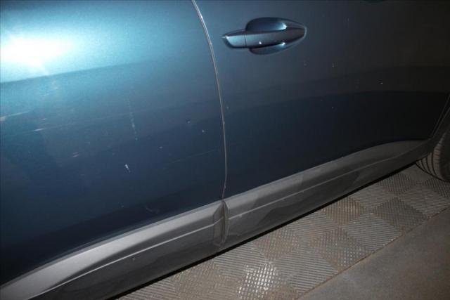 Peugeot 5008 image 3