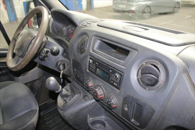 Renault Master image 8