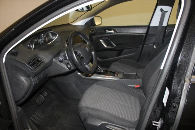 Peugeot 308 image 6