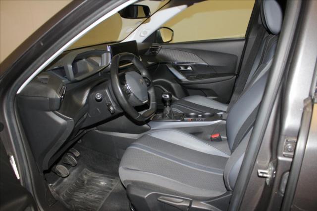 Peugeot 2008 image 1