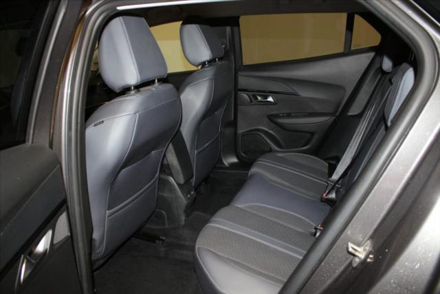 Peugeot 2008 image 7