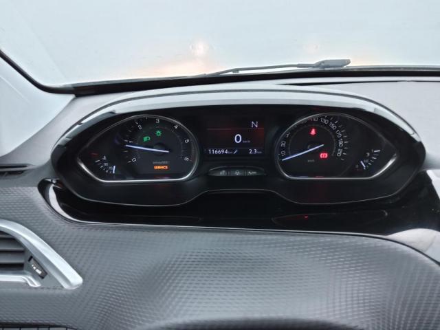 Peugeot 2008 image 4