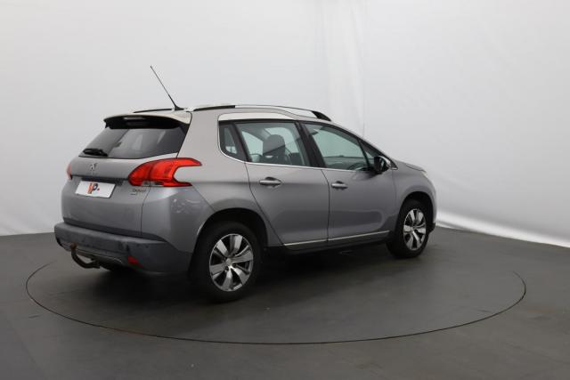 Peugeot 2008 image 8