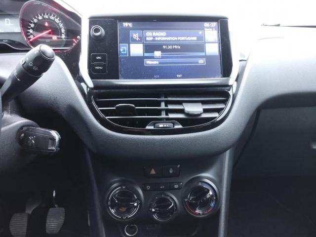 Peugeot 208 image 7
