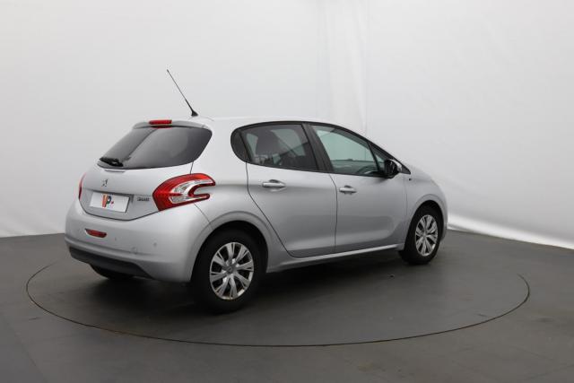 Peugeot 208 image 4
