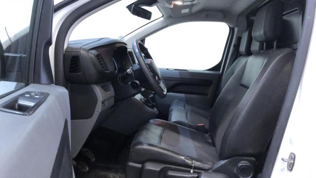 Citroen Jumpy image 8