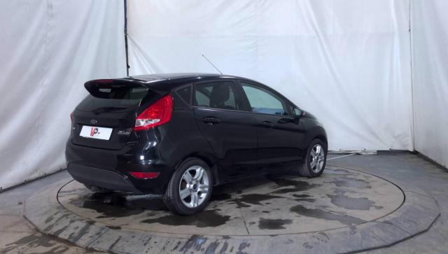 Ford Fiesta image 6