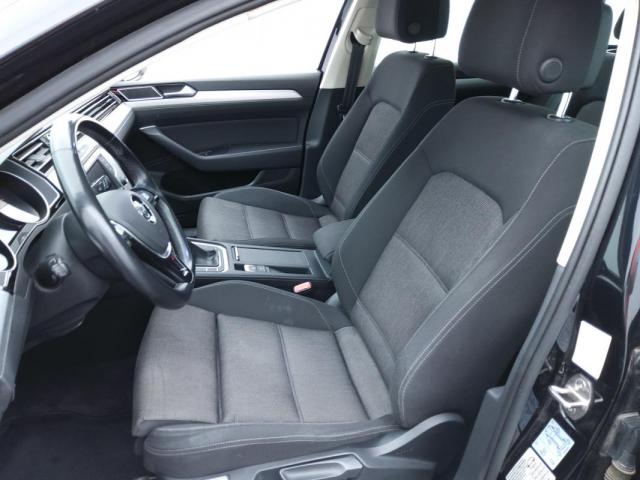 Volkswagen Passat Sw image 5