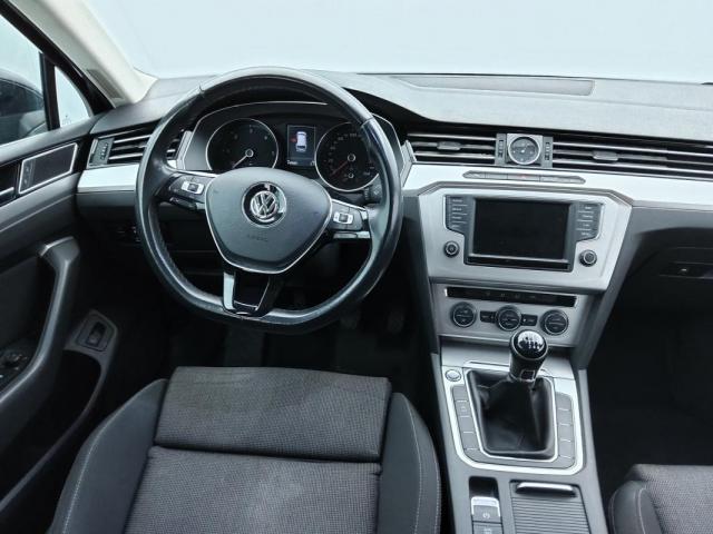Volkswagen Passat Sw image 4