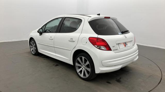 Peugeot 207 image 6