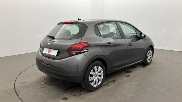 Peugeot 208 image 6