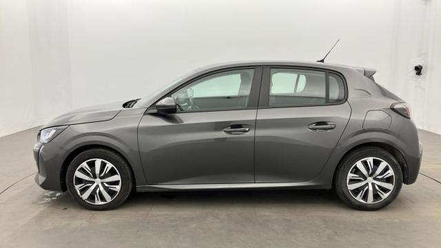 Peugeot 208 image 8