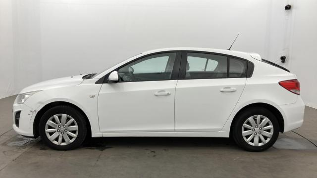 Chevrolet Cruze image 6