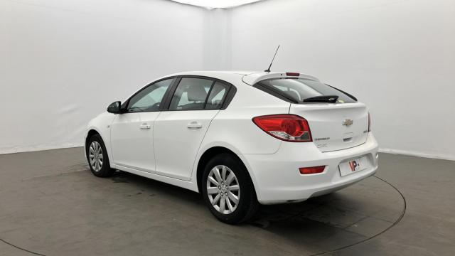 Chevrolet Cruze image 3