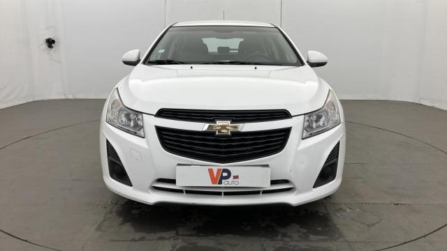 Chevrolet Cruze image 2