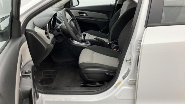 Chevrolet Cruze image 4